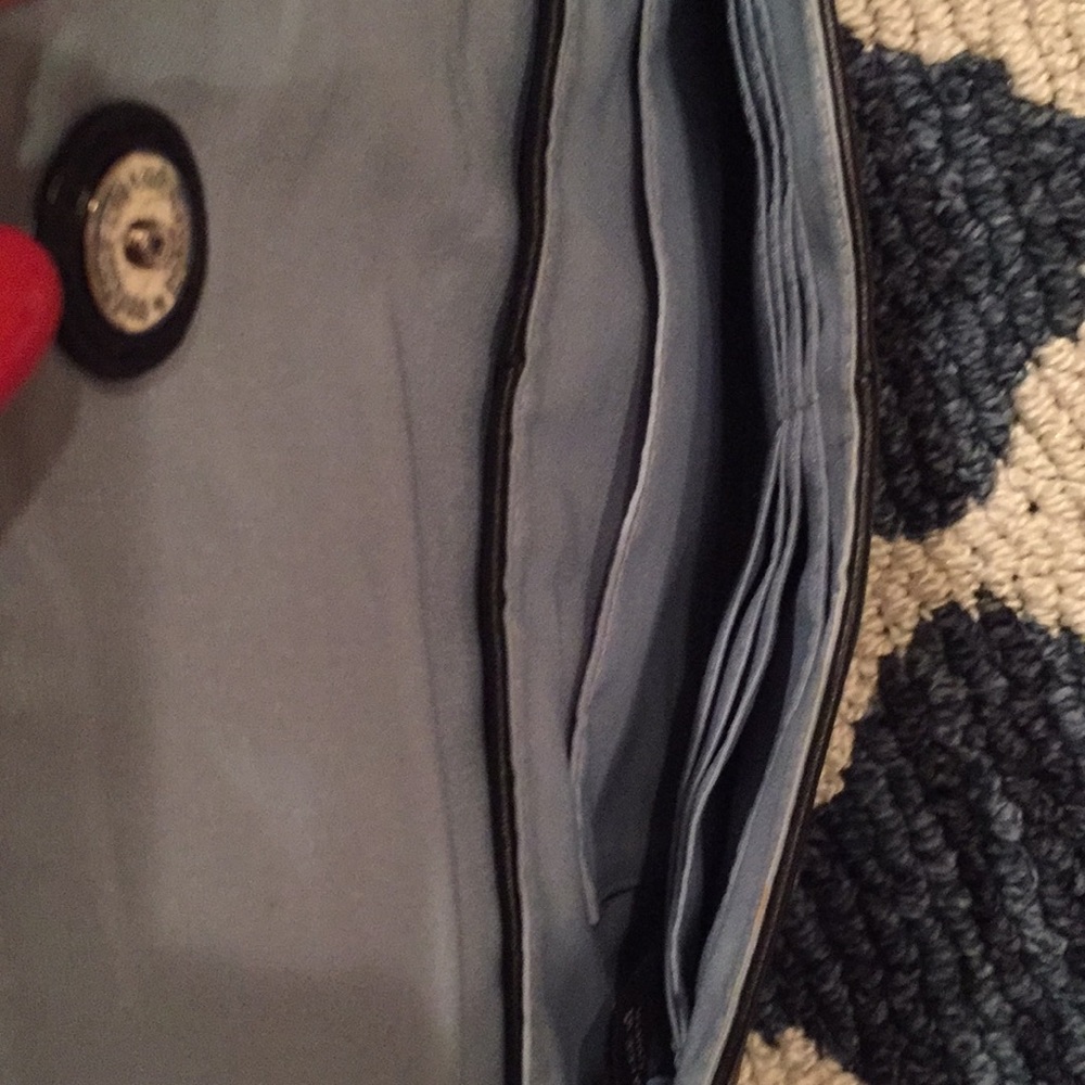 Authentic Coach clutch - Picture 3 of 6